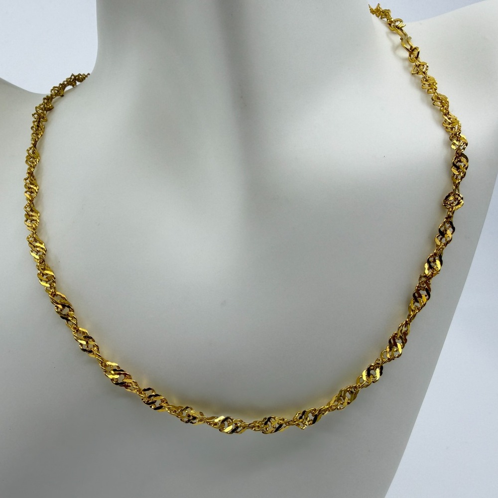 Radiant Gold Tone Twist Chain Necklace Delicate Minimalist Layering Boho Jewelry